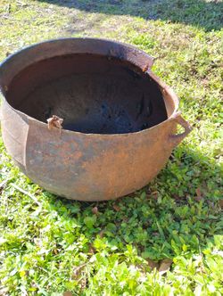 Cast Iron Cauldron