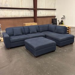 Thomasville Devyn Fabric Sectional with Storage Ottoman