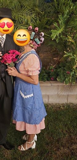 Don̈a Florinda Costume Size Small