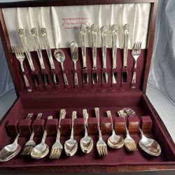 1847 Roger Bros Vintage  “Eternally Yours” 52 pc Silver Plate Flatware set in original wood case