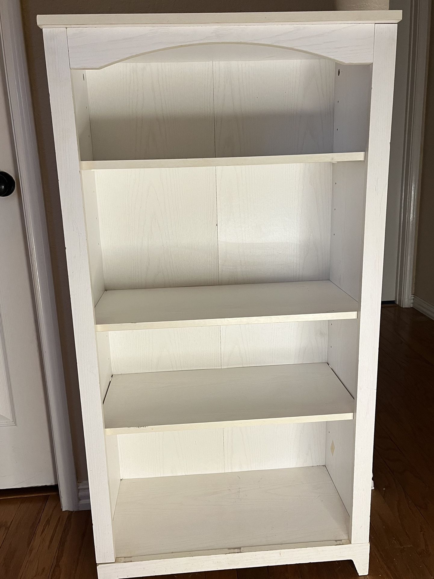 White Shelf / Bookshelf 