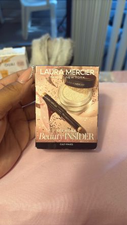 Laura Mercier 