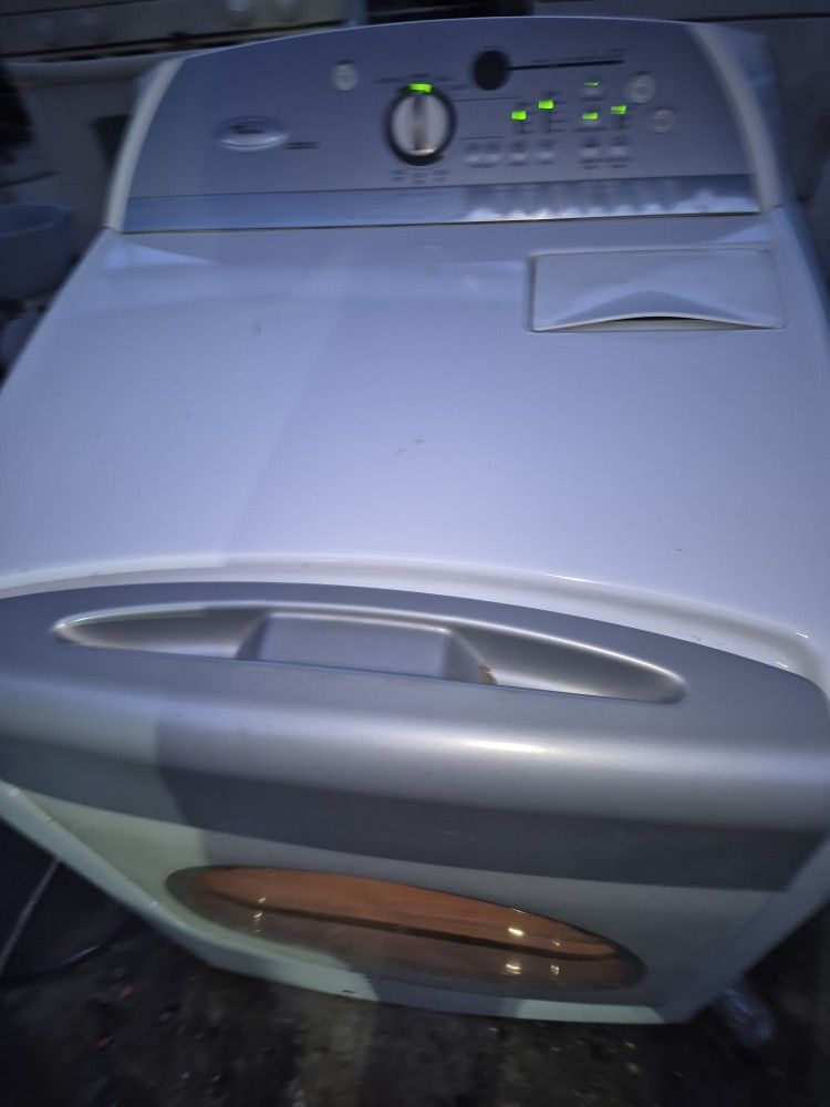 Whirlpool Gas Dryer King Size Capacity And Heavy Duty