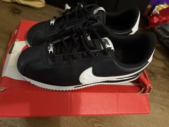 Nike Cortez Size 7Y