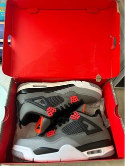 Jordan 4s