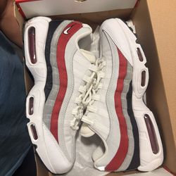 Size 10 1/2 Nike air max