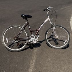 Diamondback WILDWOOD Mountain Bike with 26” wheels