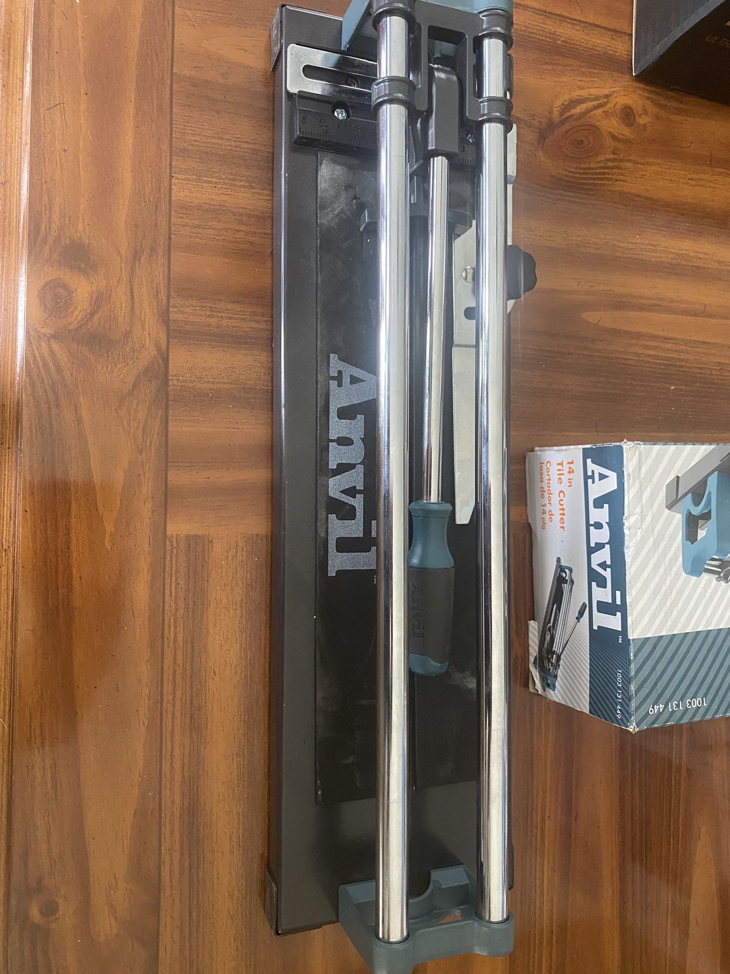 Anvil 14” Tile Cutter.
