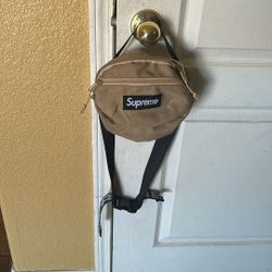 SUPREME Fanny Pack