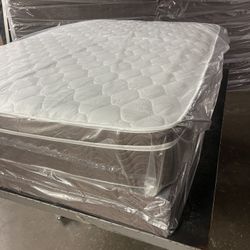 New Queen Pillow Top