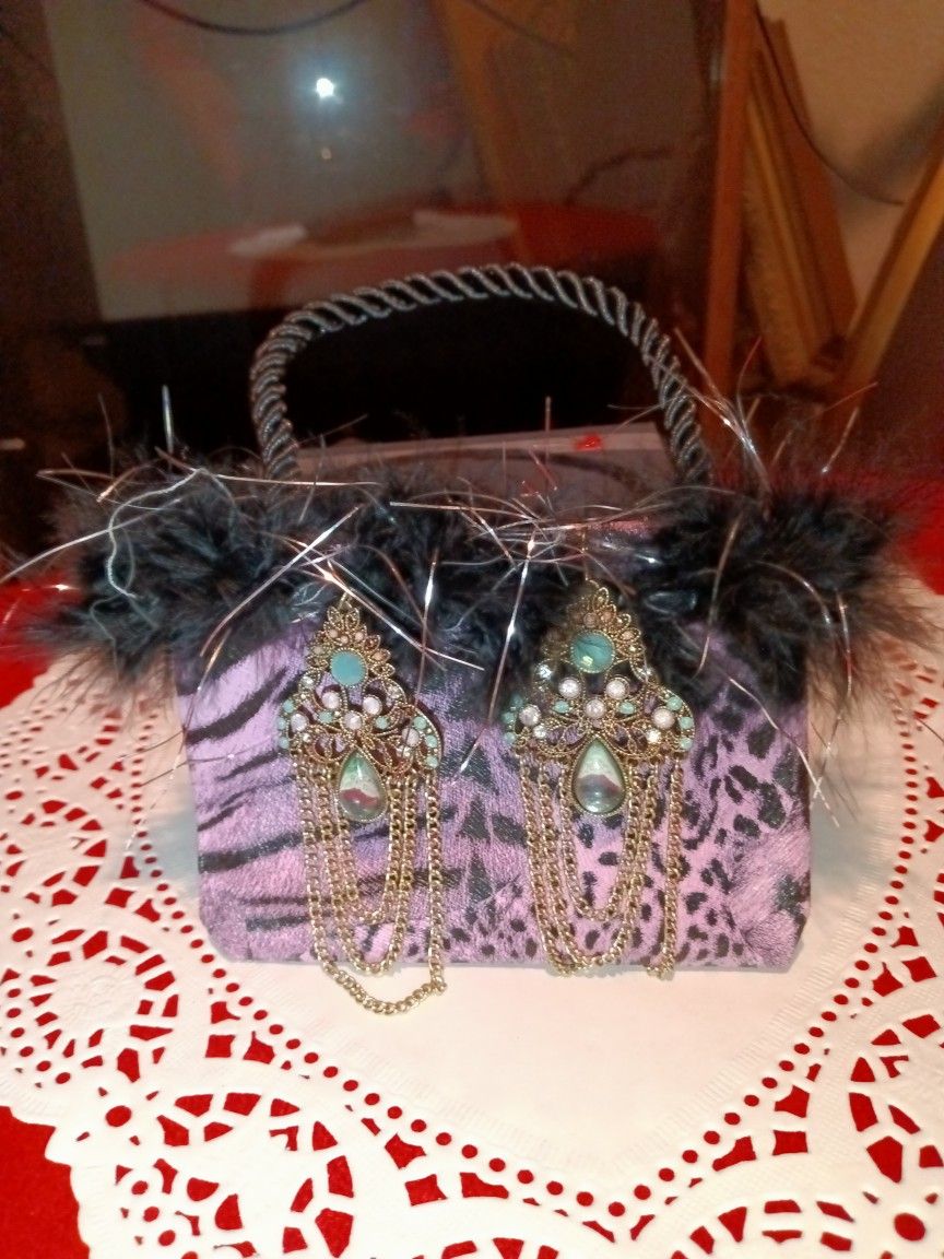 Earrings With Decorative Bag