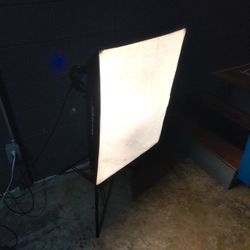 Neewer Studio Light 