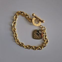 Luxury  Tarnish Proof Gold Heart Toggle Bracelet 