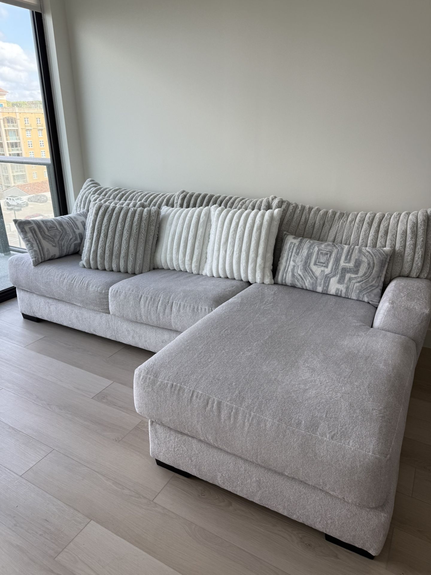 Selling a beautiful couch