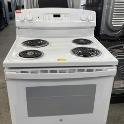 Electric stove 4 burners in color white