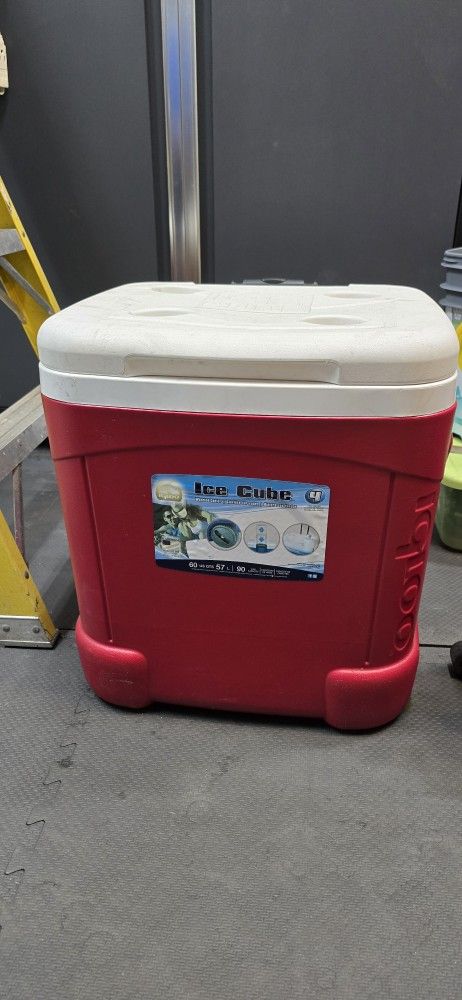 Igloo Ice Cube wheeled cooler. 60 Quarts