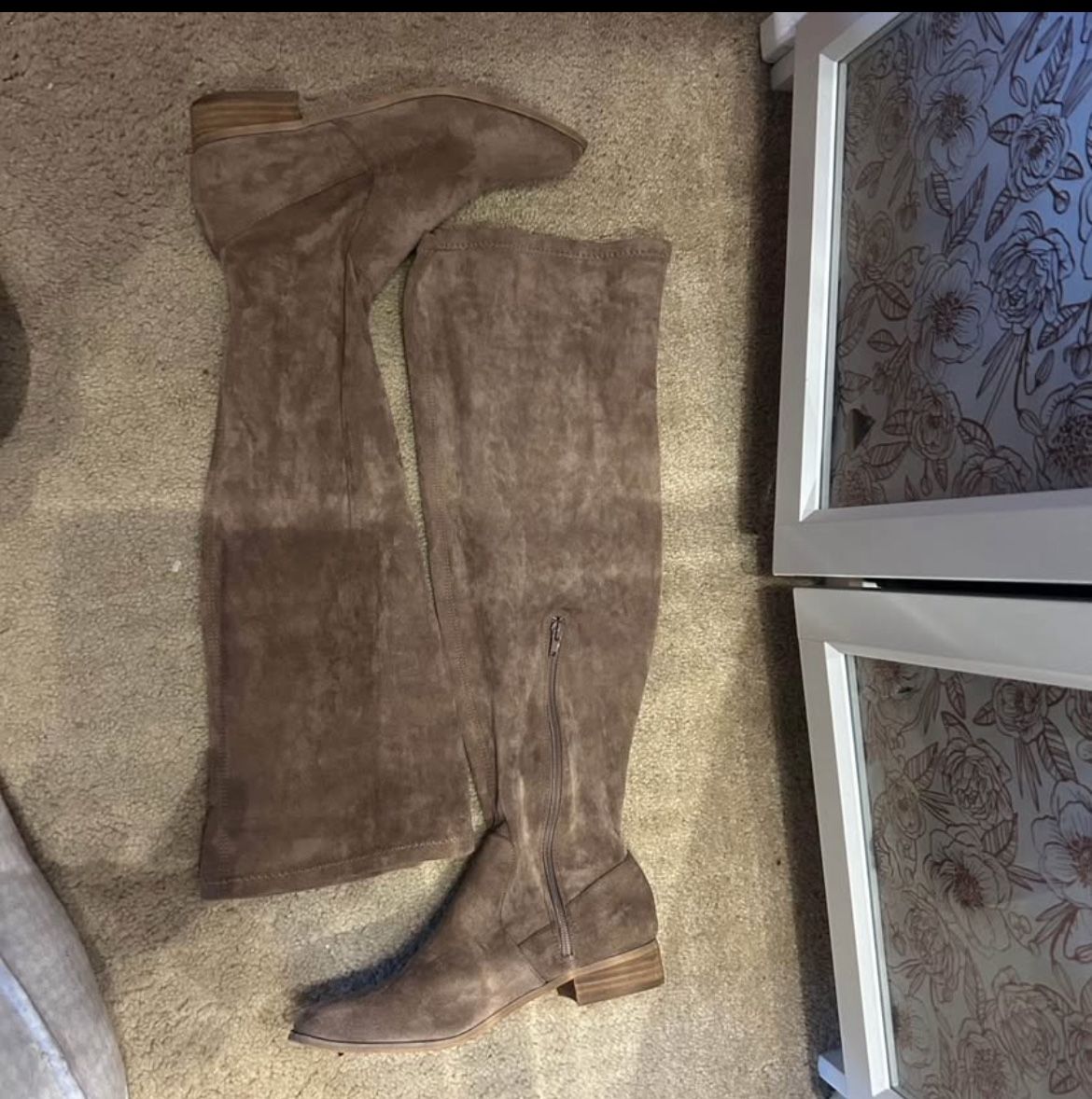 https://offerup.com/redirect/?o=TWkuaU0= Over the Knee Boots in Taupe