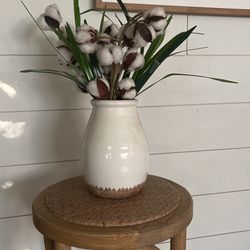 Ceramic vase