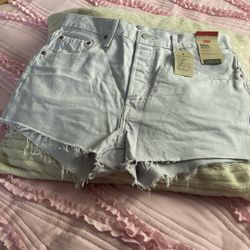 Levi’s Shorts For Women’s Size 32 / Shores De Mujer Medida 32