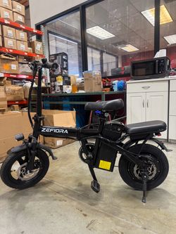Folding electric bicycle