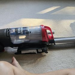 Dirt Devil Endura Reach Vacuum 