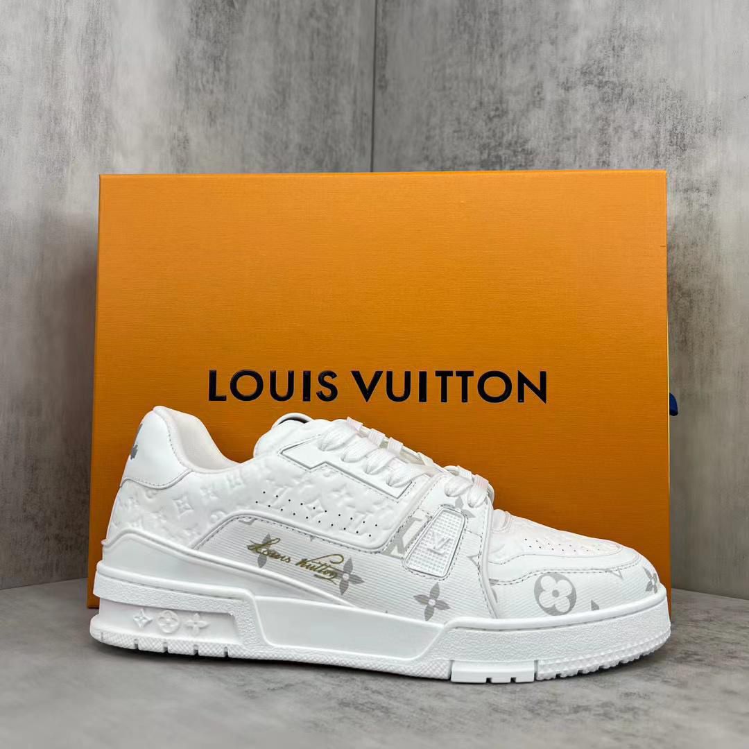 Louis Vuitton Mens Sneakers 2019 for Sale in Queens, NY - OfferUp