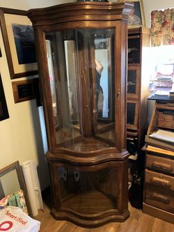 China Cabinet/ Hutch