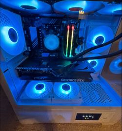 Selling setup. Monitor $180(32inch 165hz), Pc $2300(5070 ti, 7 9800x3d, 32gb ddr5, 2tb storage,. Keyboards(Apex mini gen 3 $150, yunzii $80) Mouse(Pwn