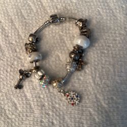 Women’s Beautiful Bracelet