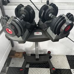 Bowflex Adjustable Dumbbells 5 Lbs To 20 Lbs With Stand