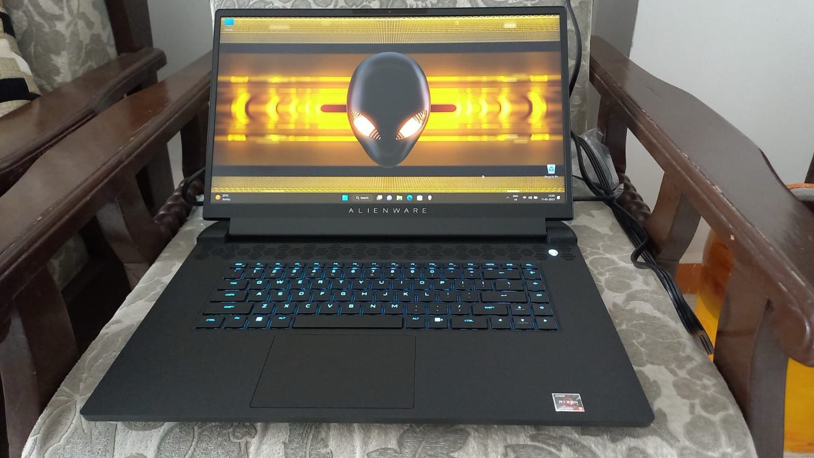 Alienware M17 R5 Gaming Laptop