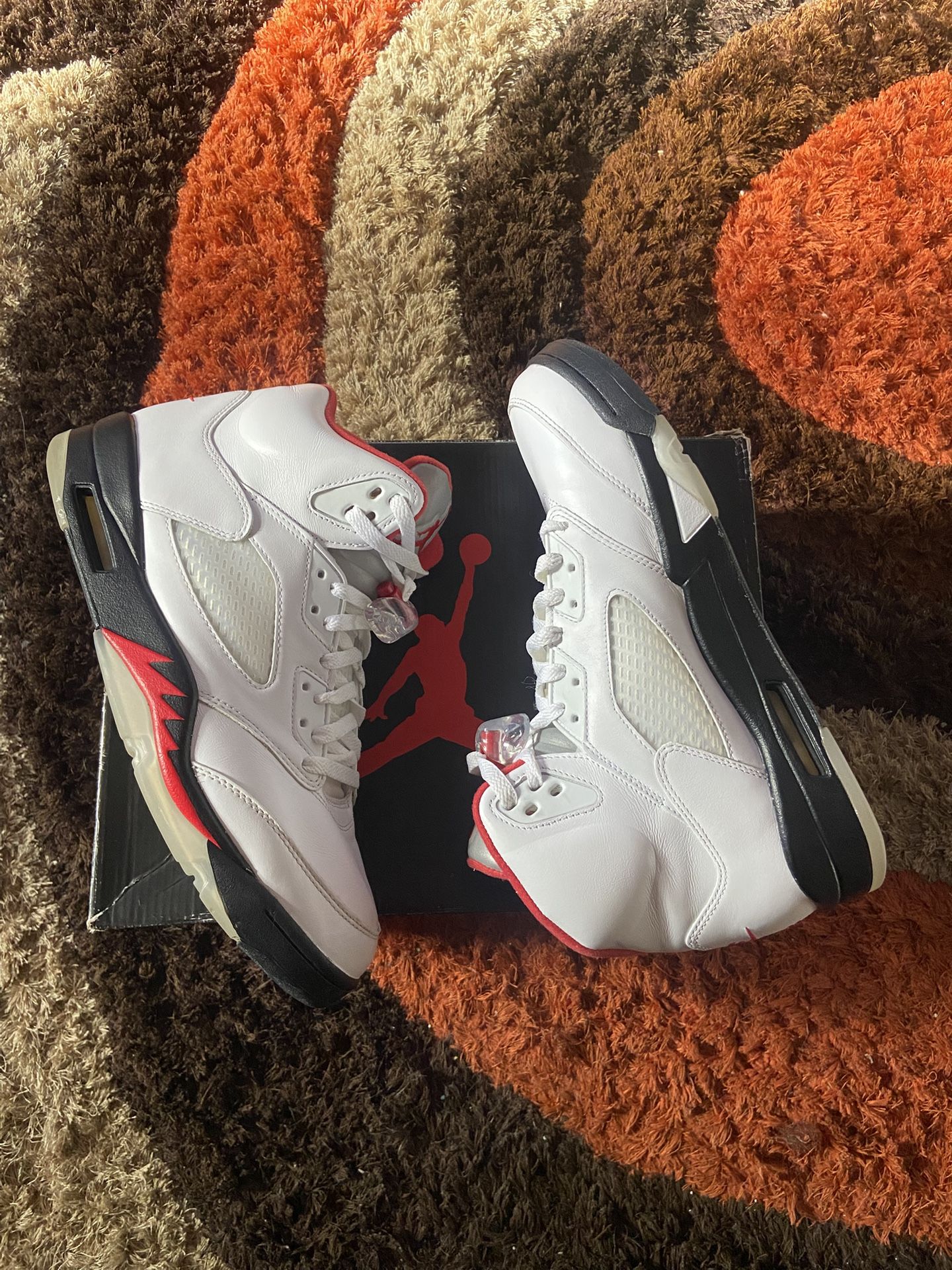 Air Jordan Retro 5 Fire Red Silver Tongue (PreOwned)