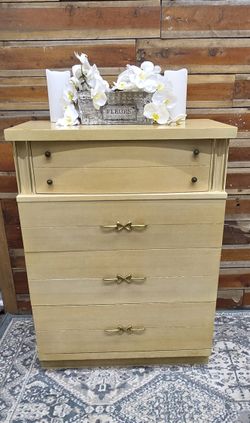 Vintage dresser