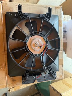 A/C Condenser Fan Assembly Compatible with Honda for CR-V CRV 2002-2006, Element 2003-2006, L4 2.4L, Sport Utility - Replace# 38611PNA003