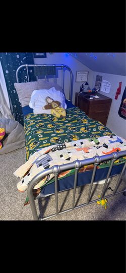 2 twin beds