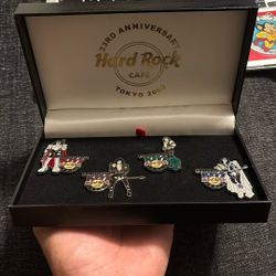 KISS Hard Rock  Pins