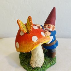 Yankee Candle | Garden Gnome Log Votive Holder
