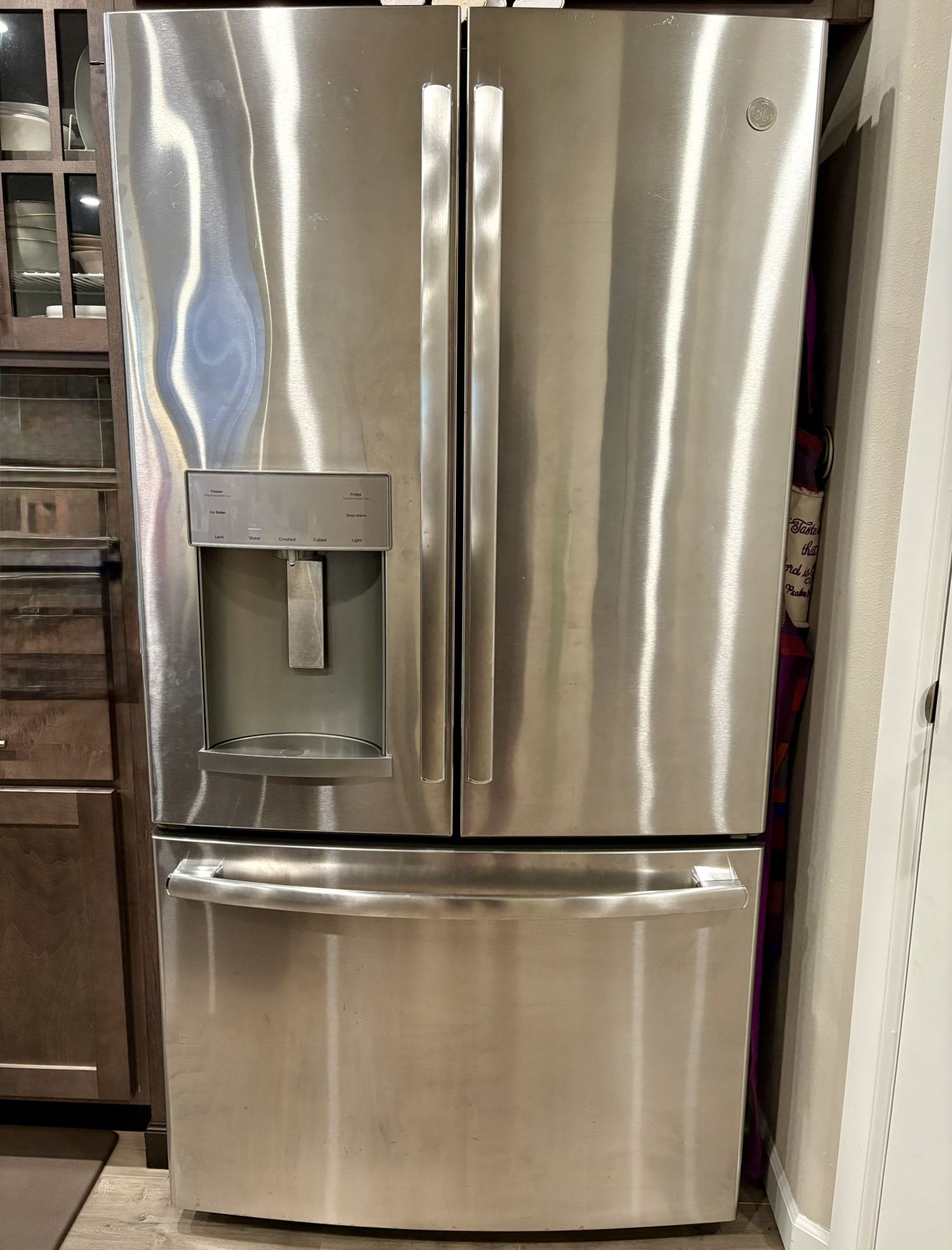 GE 22.1 cu. ft. French Door Refrigerator in Fingerprint Resistant Stainless Steel