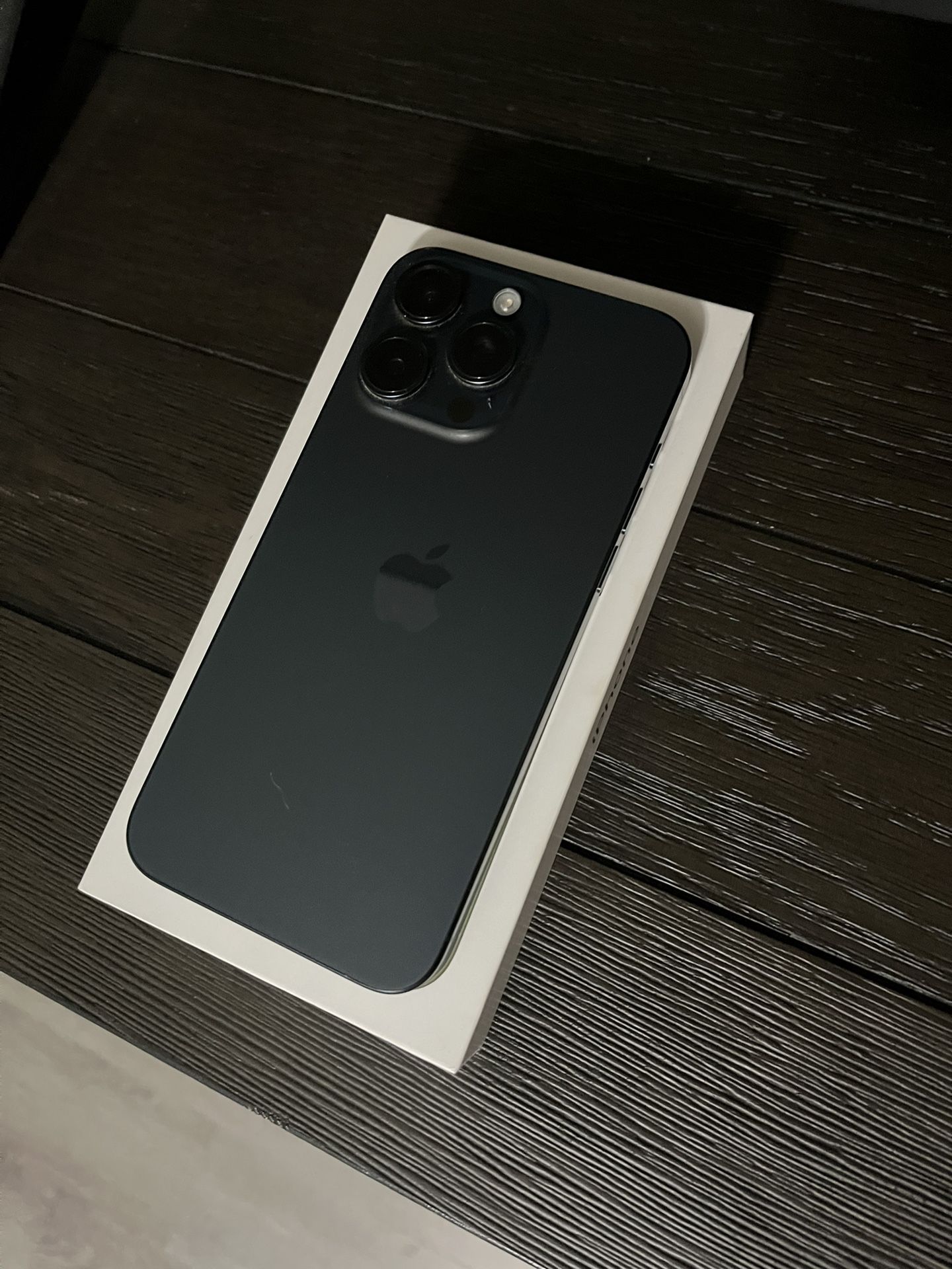 iPhone 15 Pro Max 