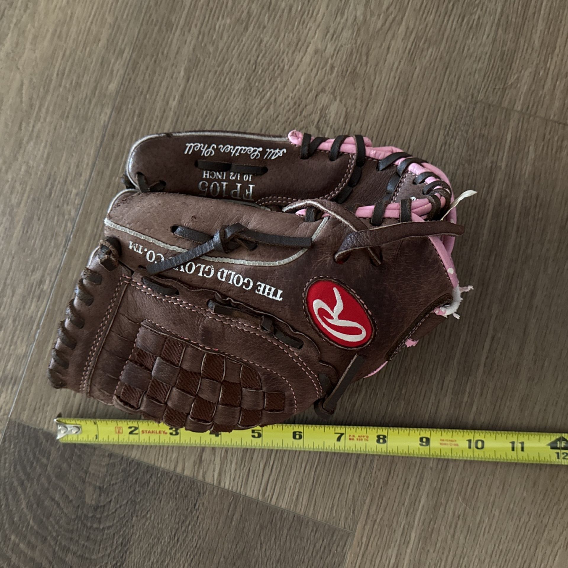 Rawlings Righty Glove
