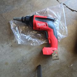 Milwaukee Screw Gun