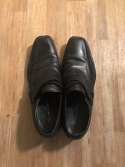 Kenneth Cole black leather dress shoes size 9