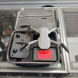 DJI Mini 2 SE Drone Fly More 4 Batteries, Controller Case