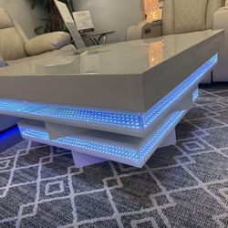 White W/LED Light, Bluetooth and Speaker