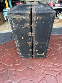 Vintage Trunk