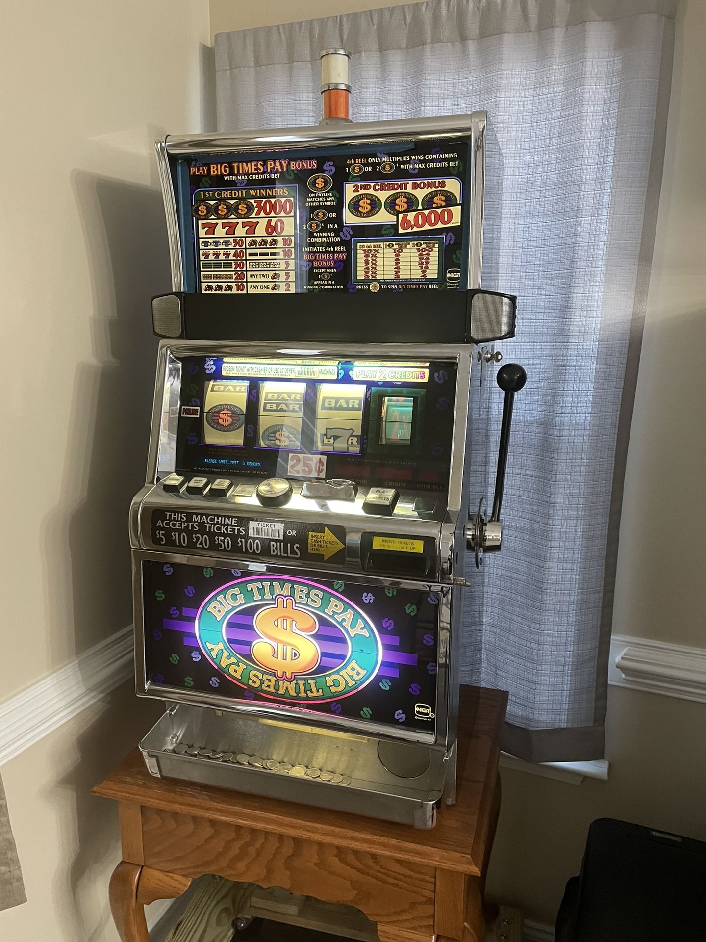 IGT S2000 25 Cent Slot Machine