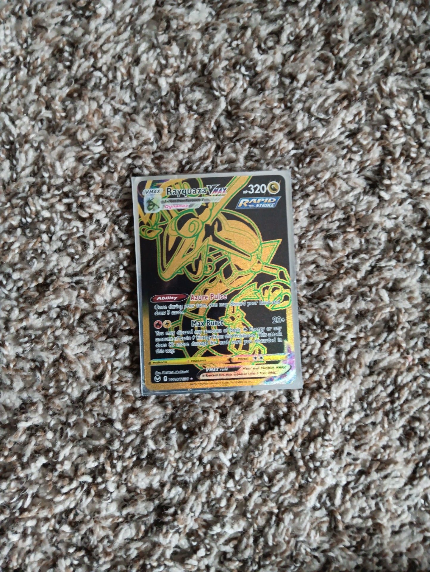 Rayquaza Vmax gold real