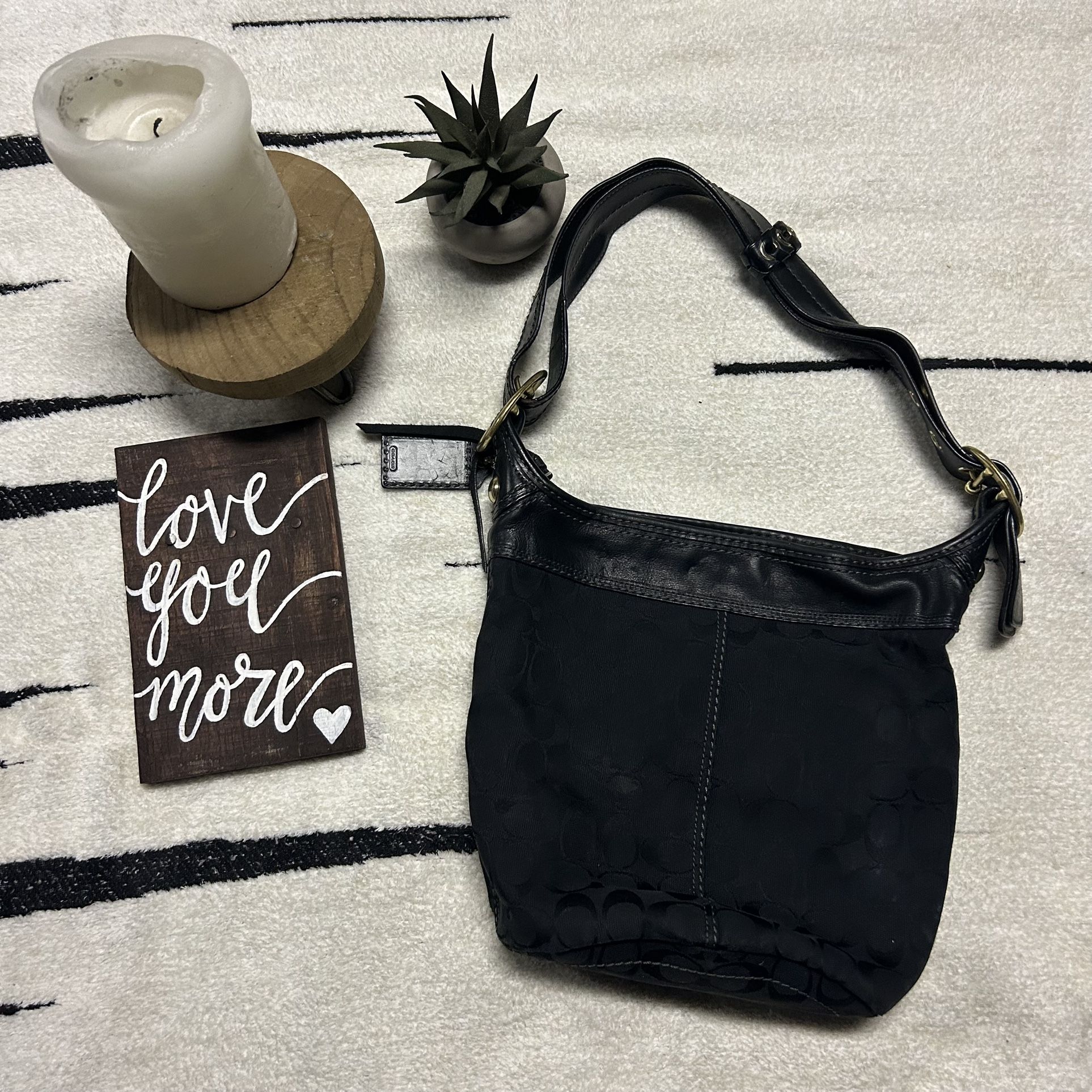 Signature C Black coach Shoulder Strap Purse