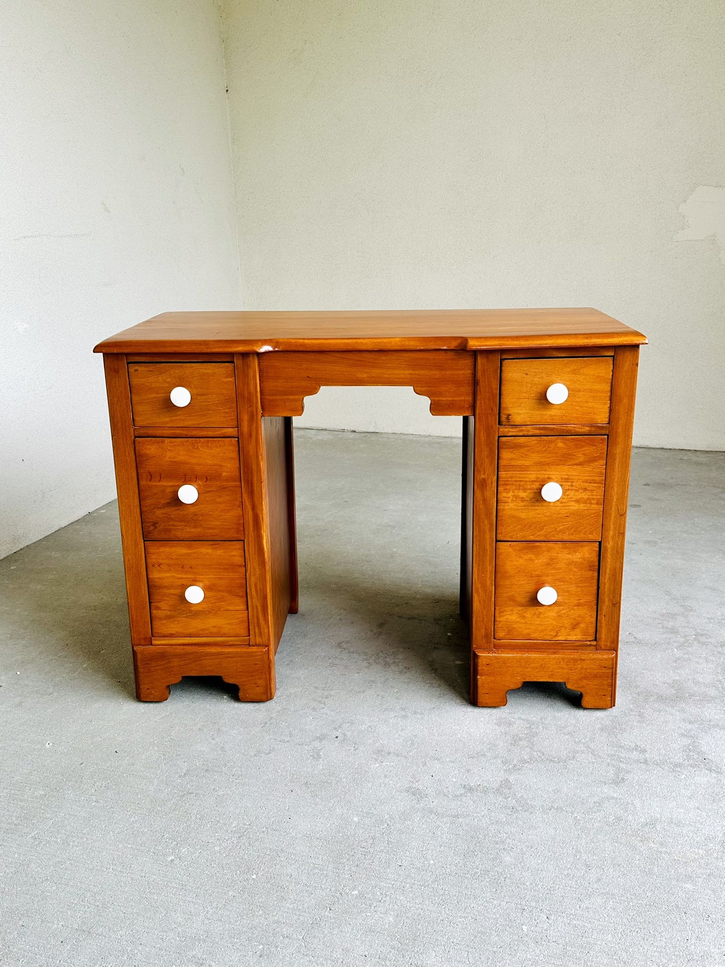 Shaker Style Solid Wooden Desk