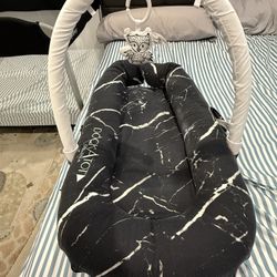 Dockatot Deluxe+ Baby Docking Station